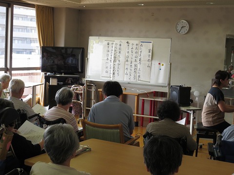 うみ　歌ってます　ふじの山ですが