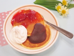 　　　　　イチゴジャムパンケーキいっただきま～～す♪♪