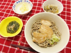　　　　　　　　肉そば・煮芋・だし風和え物