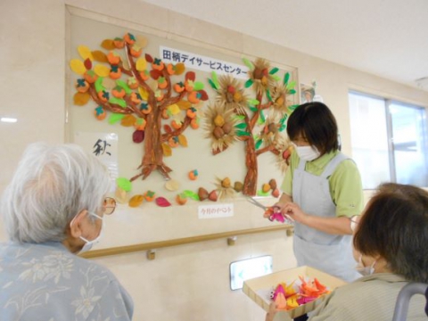 　　　　　　　仕上げのイメージについて打ち合わせ中