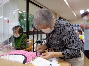 　　　　綺麗に張り付けます！