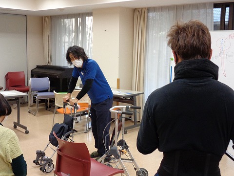 リハビリを担当していイケメン講師！！