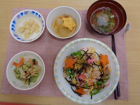 彩も栄養も満点のお食事になりました！