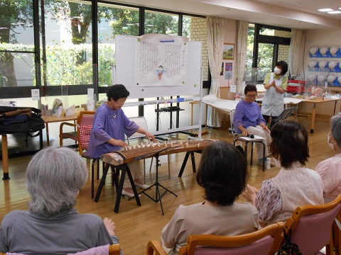 久しぶりのお琴と横笛の音色でした・・・