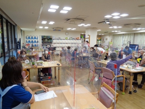問題は職員が読み上げます！何人当たるかな！？