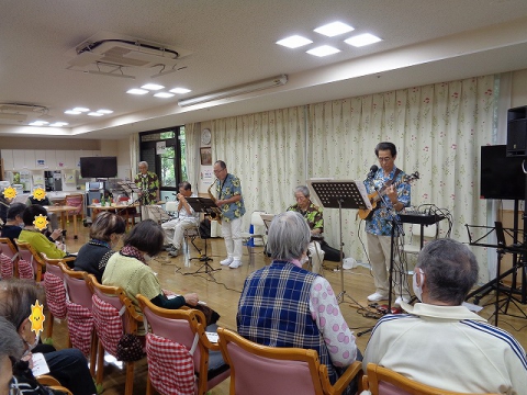 生演奏です！