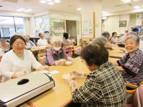 　　　　　　　自分の分は自分で作ります！！