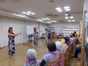 プアイリマさんのフラダンス！