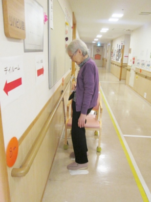 　　　　　　　　「ほら手を離せるの。」