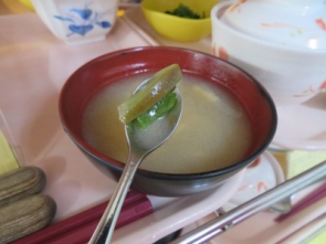 茄子とピーマンの味噌汁