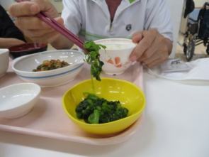 大葉の入った和え物