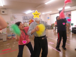 ボンボンもって！